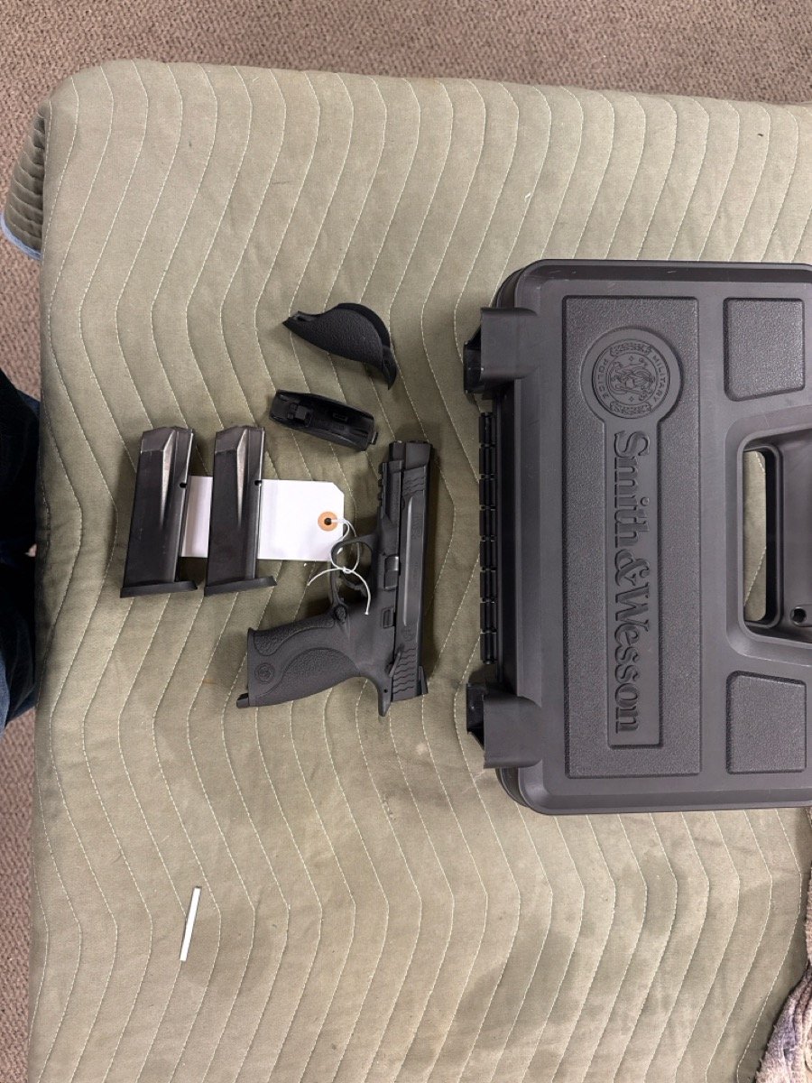 SMITH & WESSON M&P 45 STAINLESS