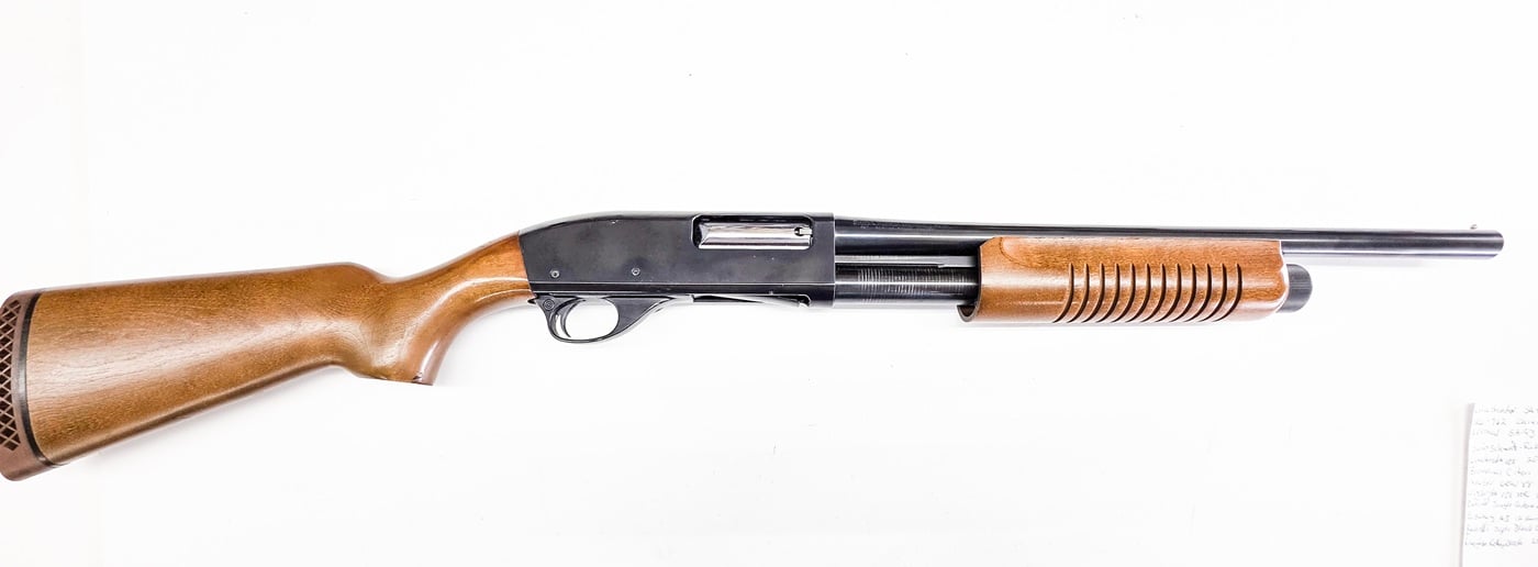SMITH & WESSON BEAUTIFULL S&W MODEL 3000 PUMP CHAMBERED IN 12 GAUGE