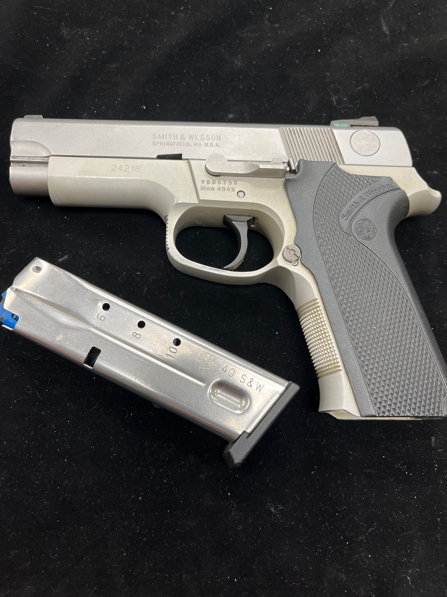 SMITH & WESSON 4043