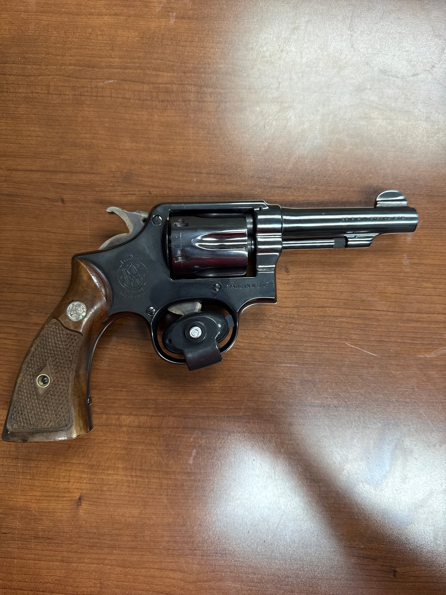 SMITH & WESSON MODEL 10