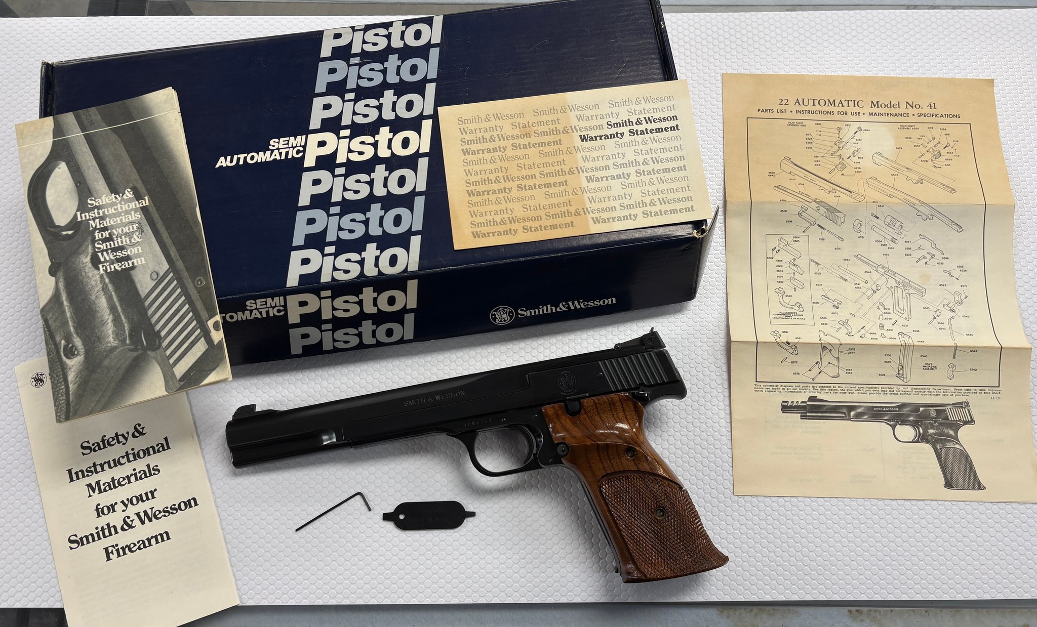 SMITH & WESSON 41