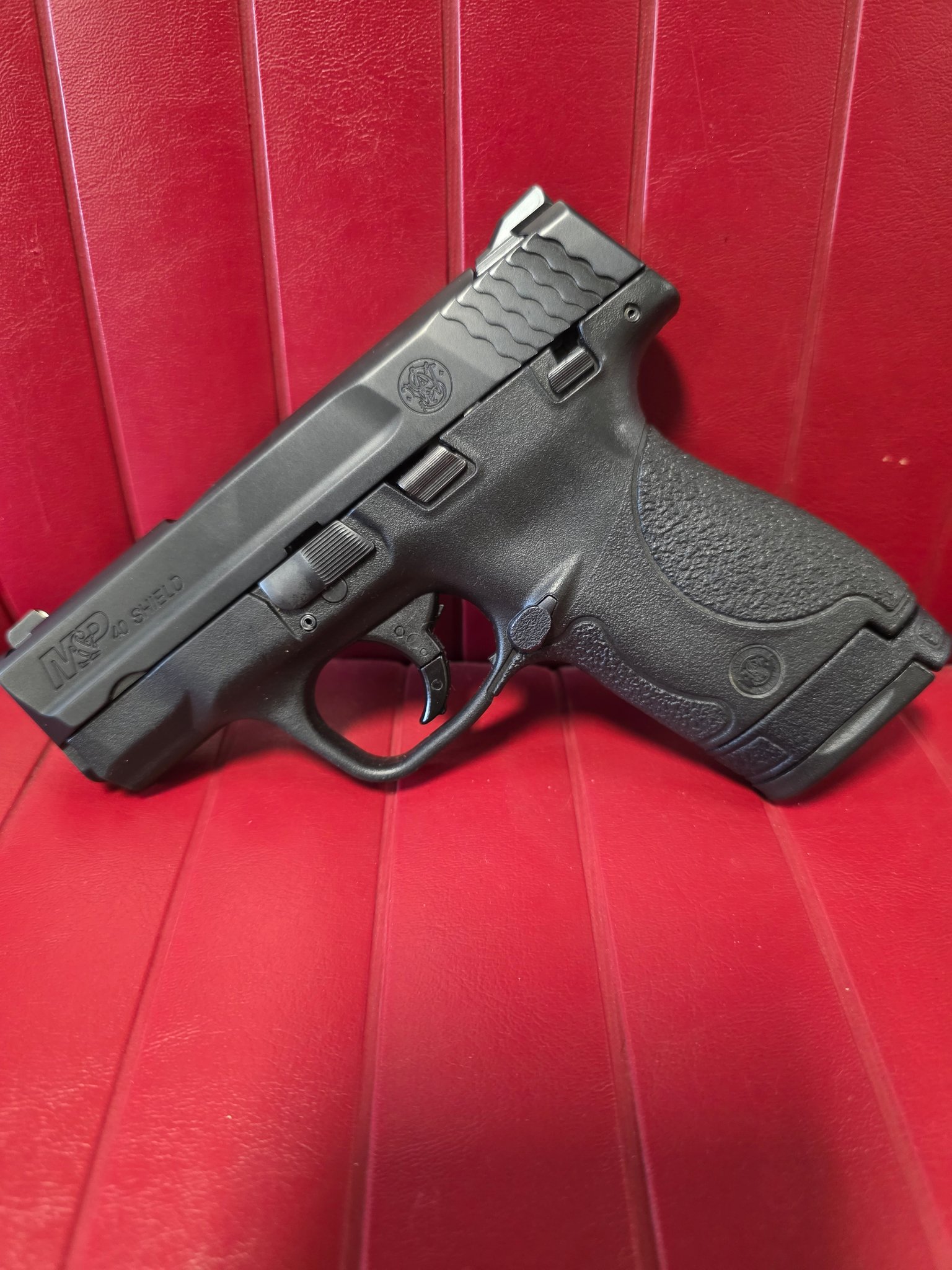SMITH & WESSON M&P SHIELD