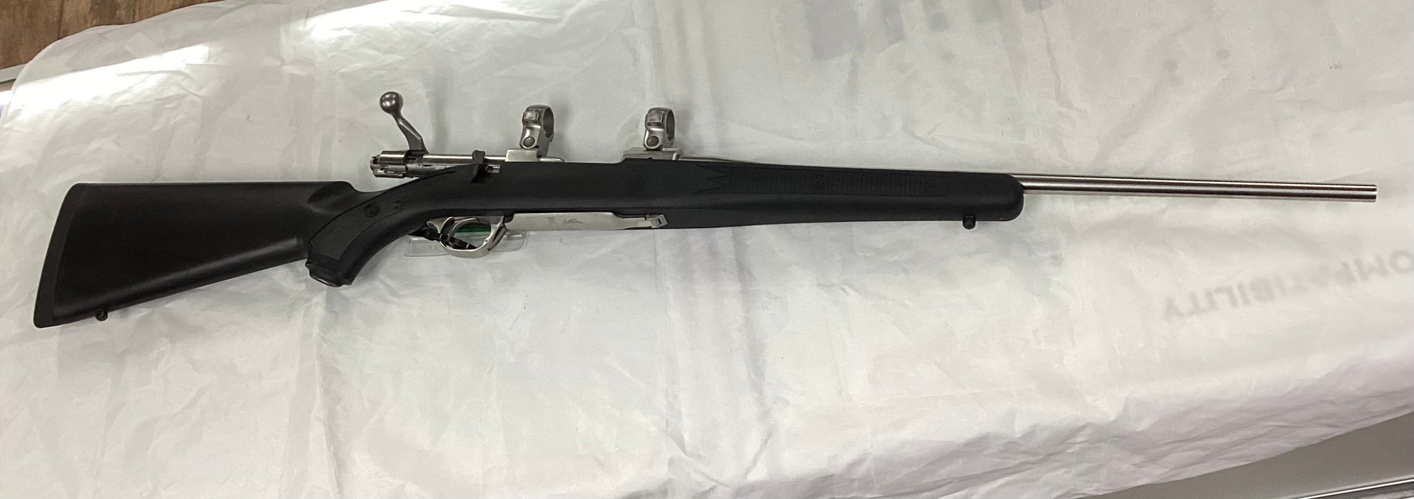 RUGER M77 Hawkeye
