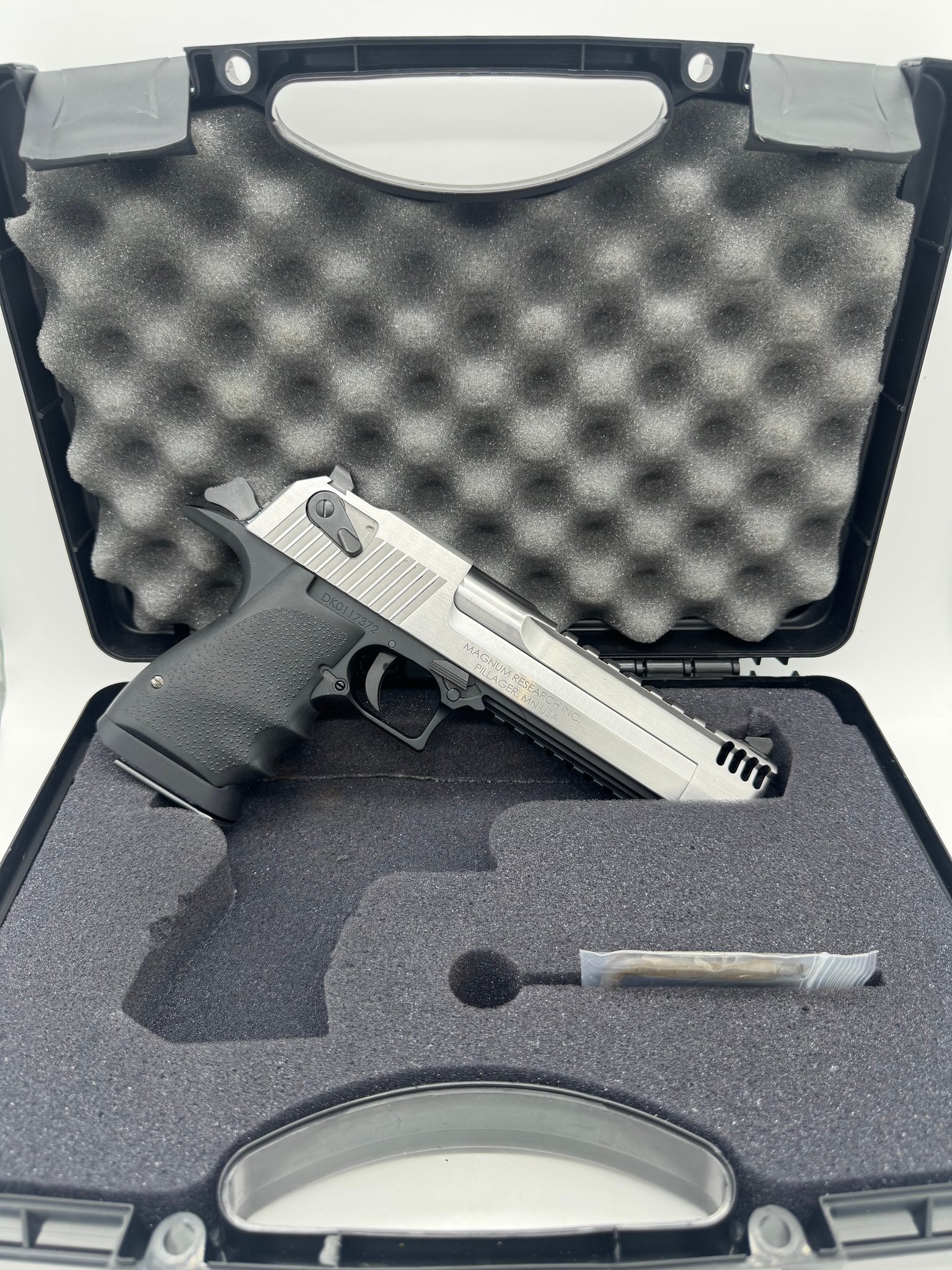 MAGNUM RESEARCH DESERT EAGLE