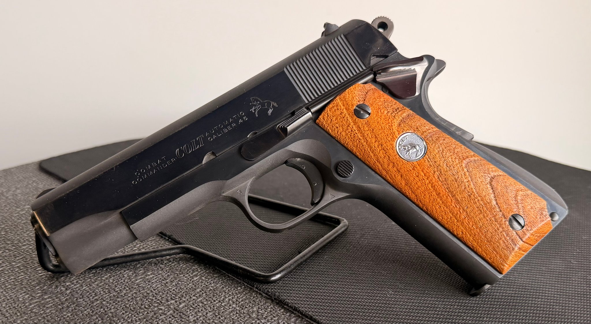 COLT COMBAT COMMANDER