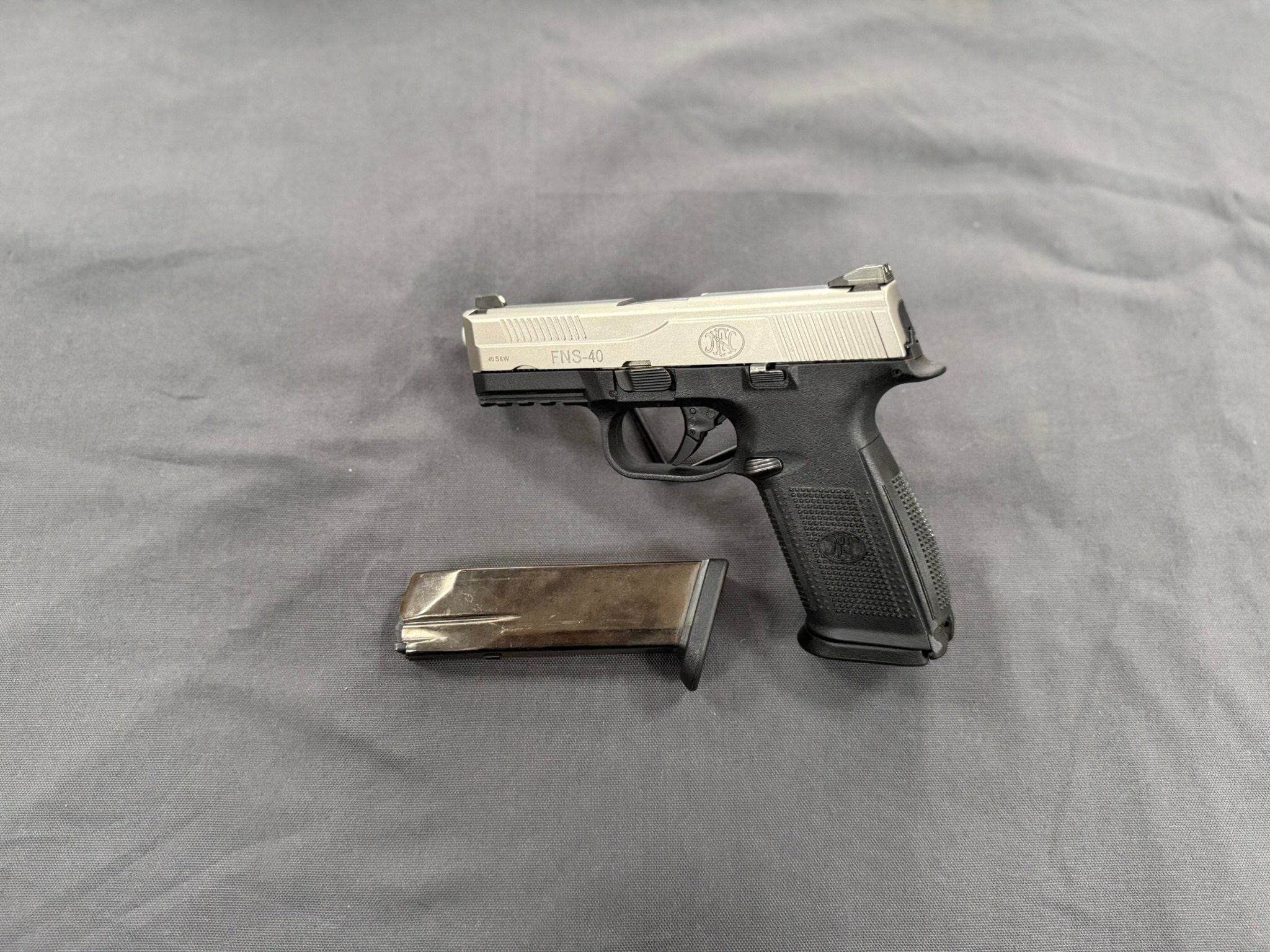 FN FNS-40