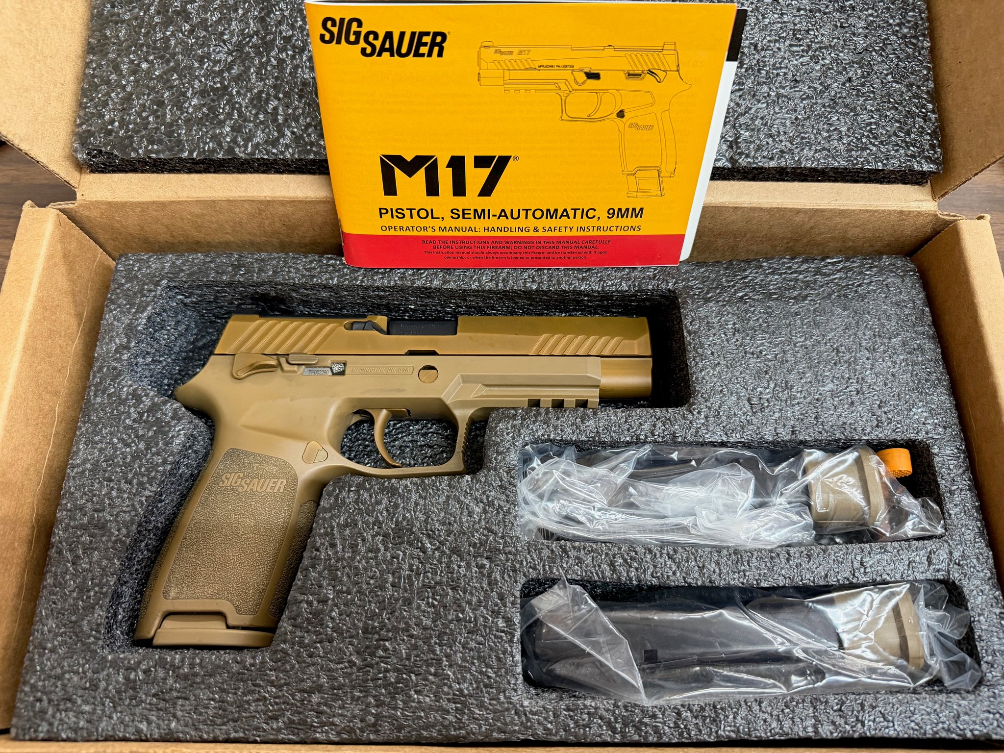 SIG SAUER M17 MILITARY SURPLUS 9mm luger (9x19 para)