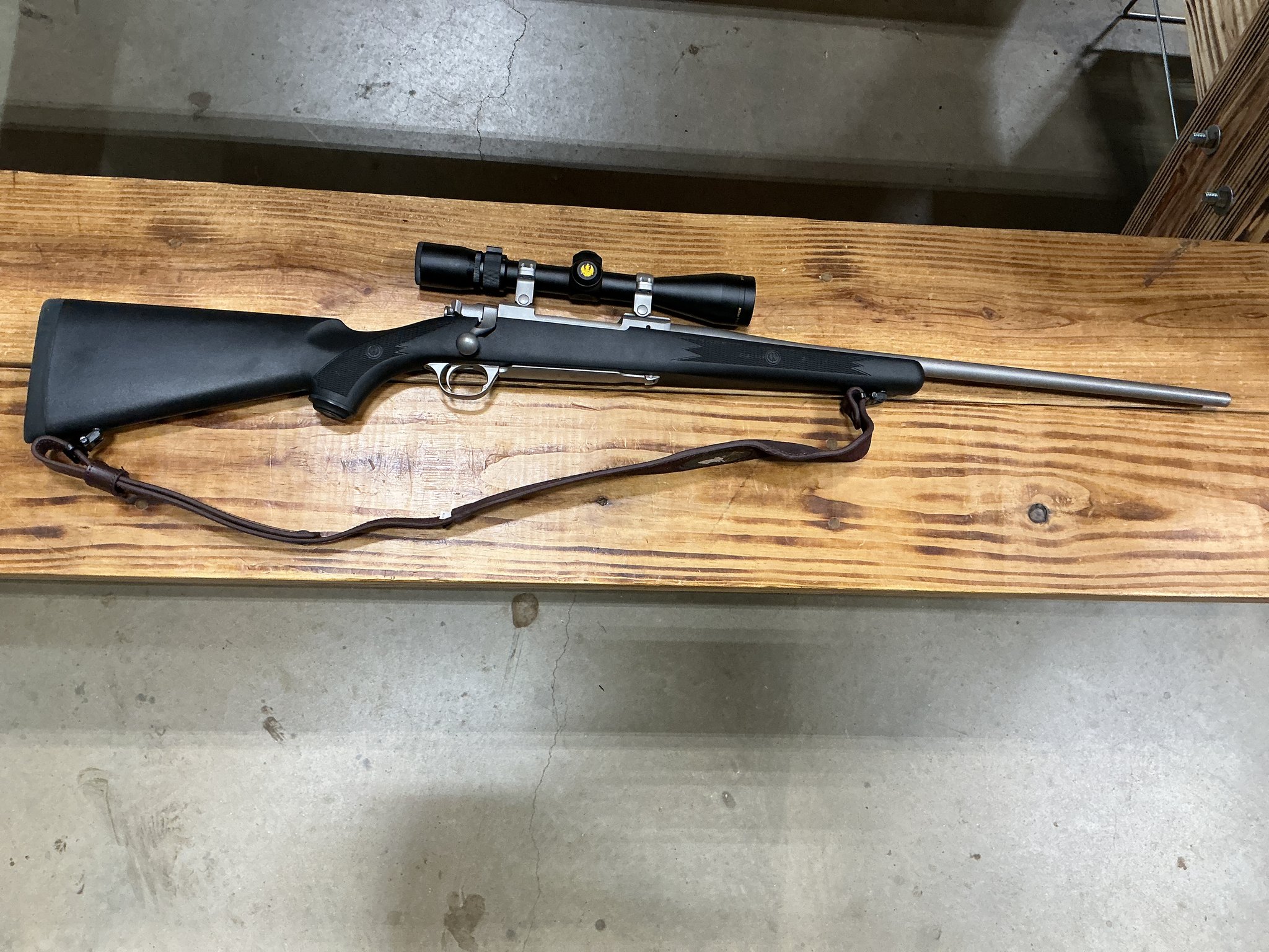 RUGER M77 HAWKEYE