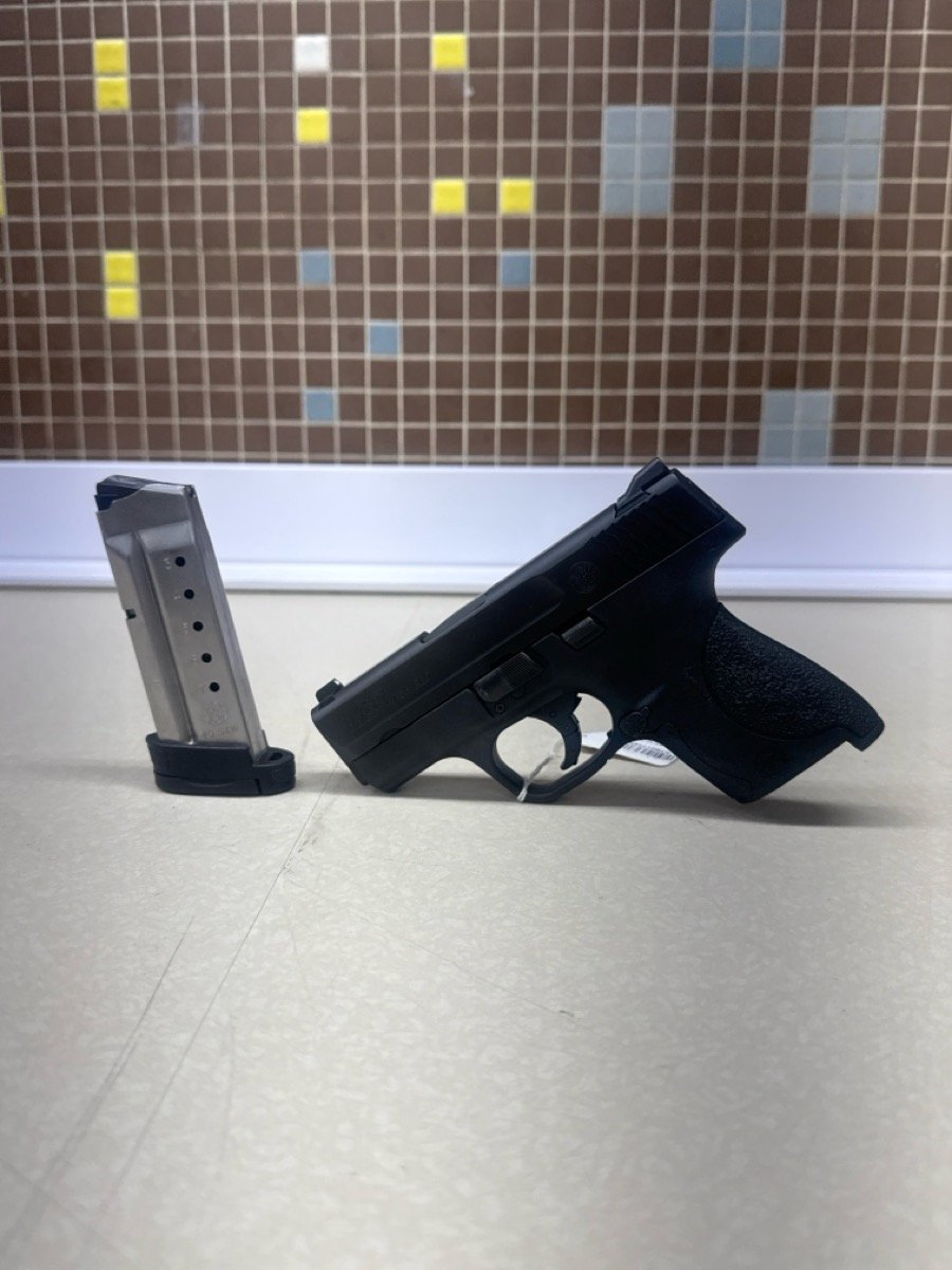 SMITH & WESSON M&P 40 SHIELD
