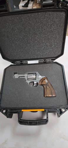 TAURUS 856 EXECUTIVE GRADE