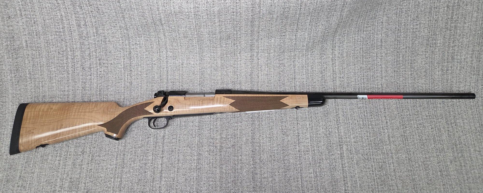 WINCHESTER MODEL 70 SUPER GRADE MAPLE 7mm rem mag