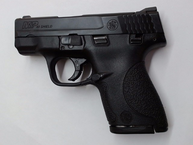 SMITH & WESSON M&P 40 SHIELD