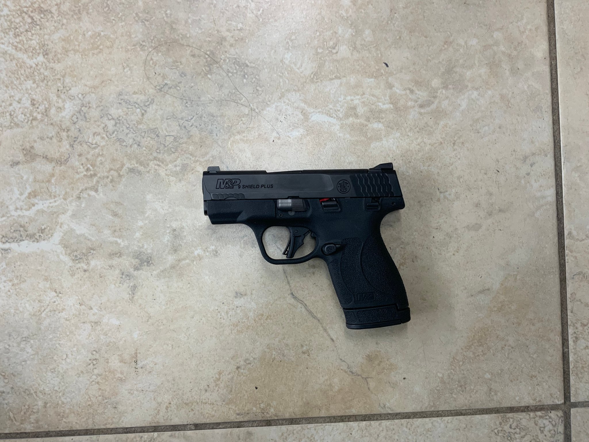SMITH & WESSON M&P 9 SHIELD PLUS