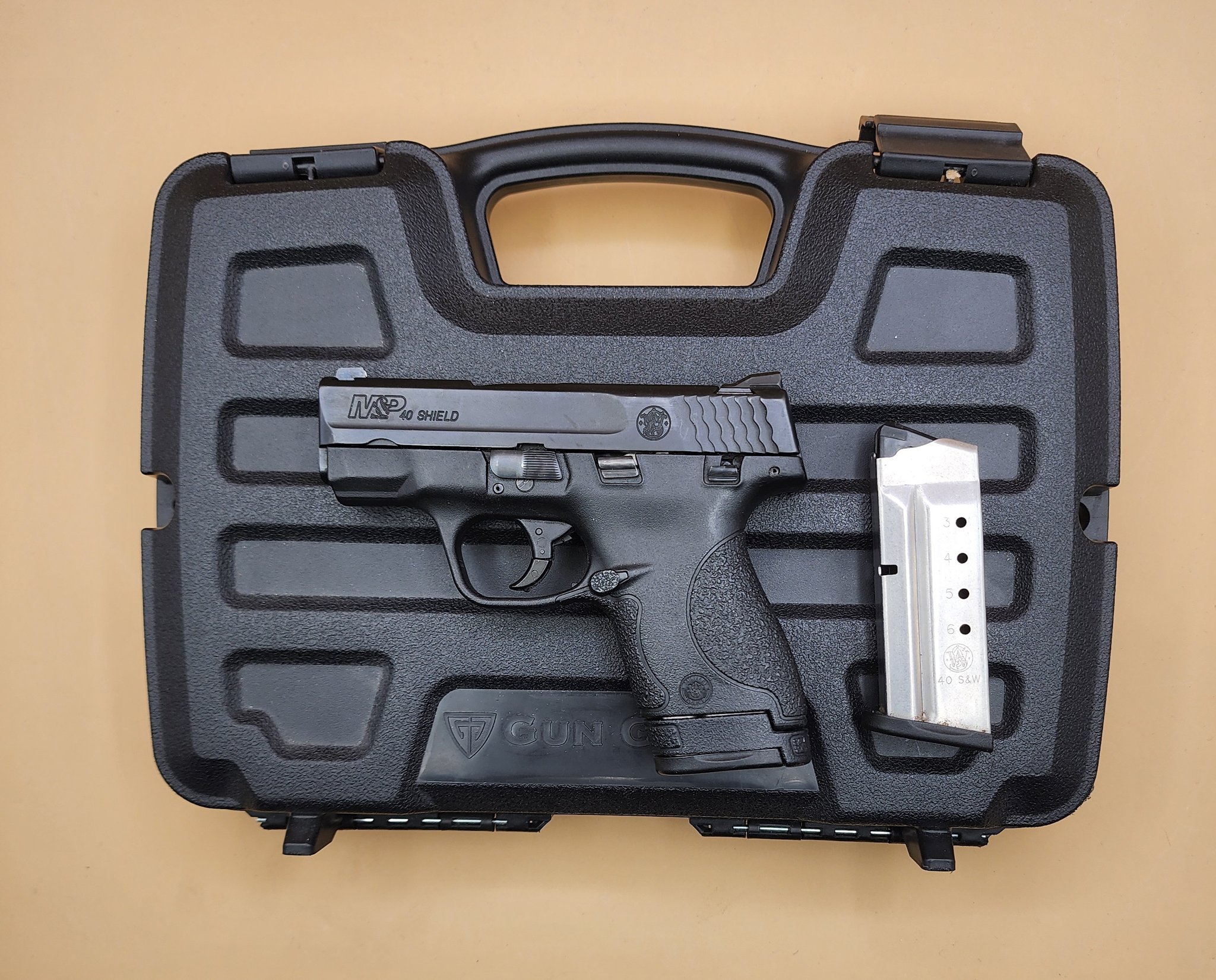 SMITH & WESSON M&P40 SHIELD