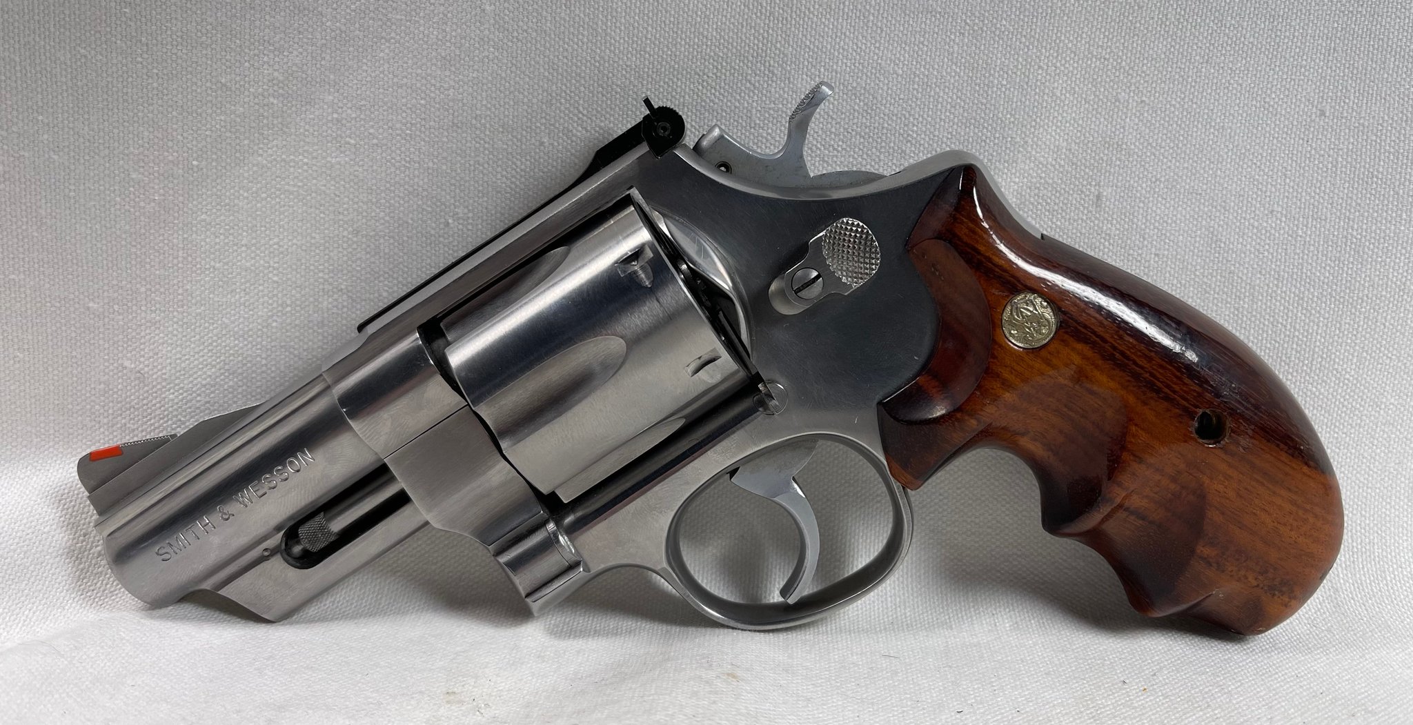 SMITH & WESSON 657
