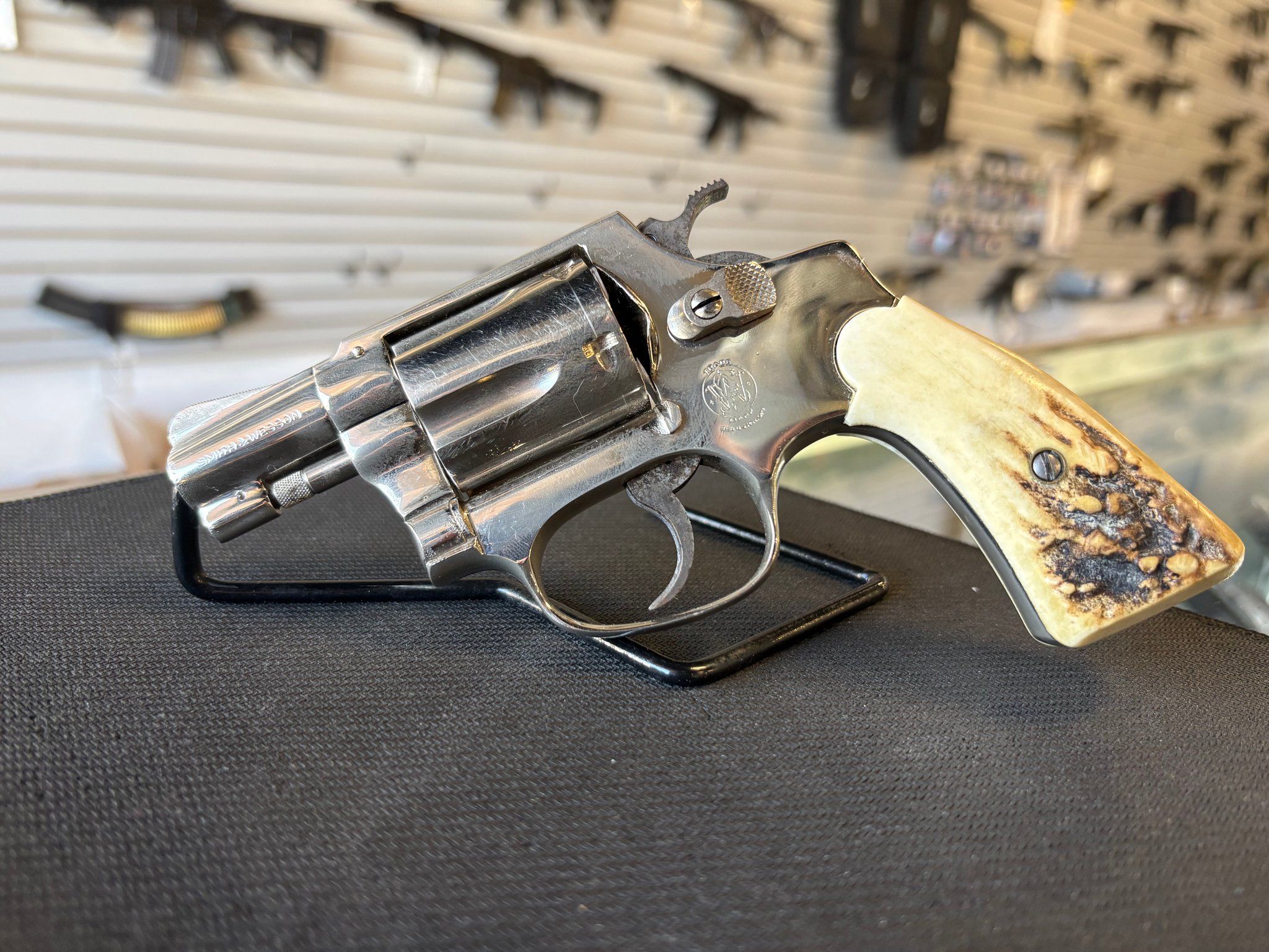 SMITH & WESSON MODEL 36