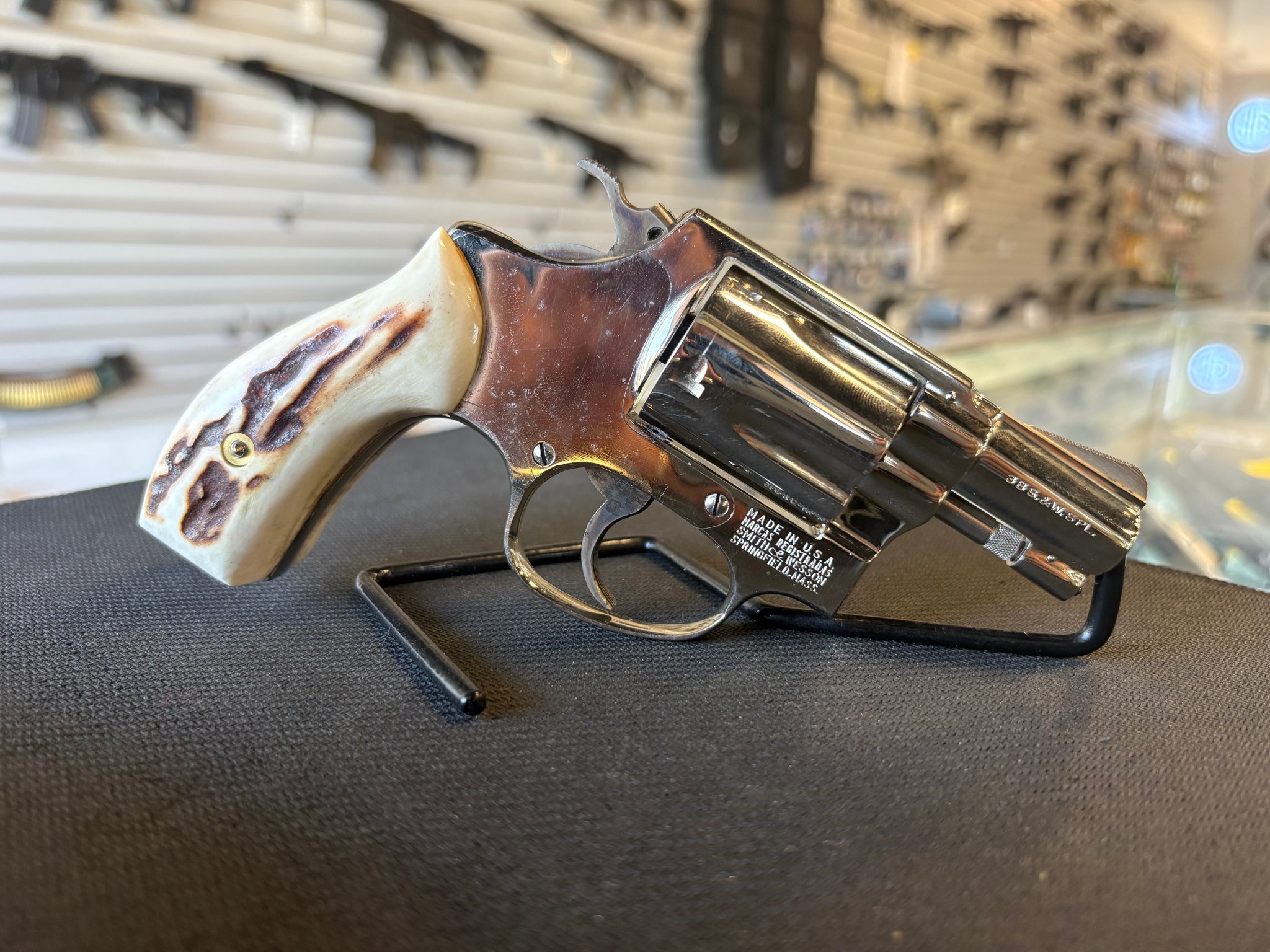 SMITH & WESSON MODEL 36