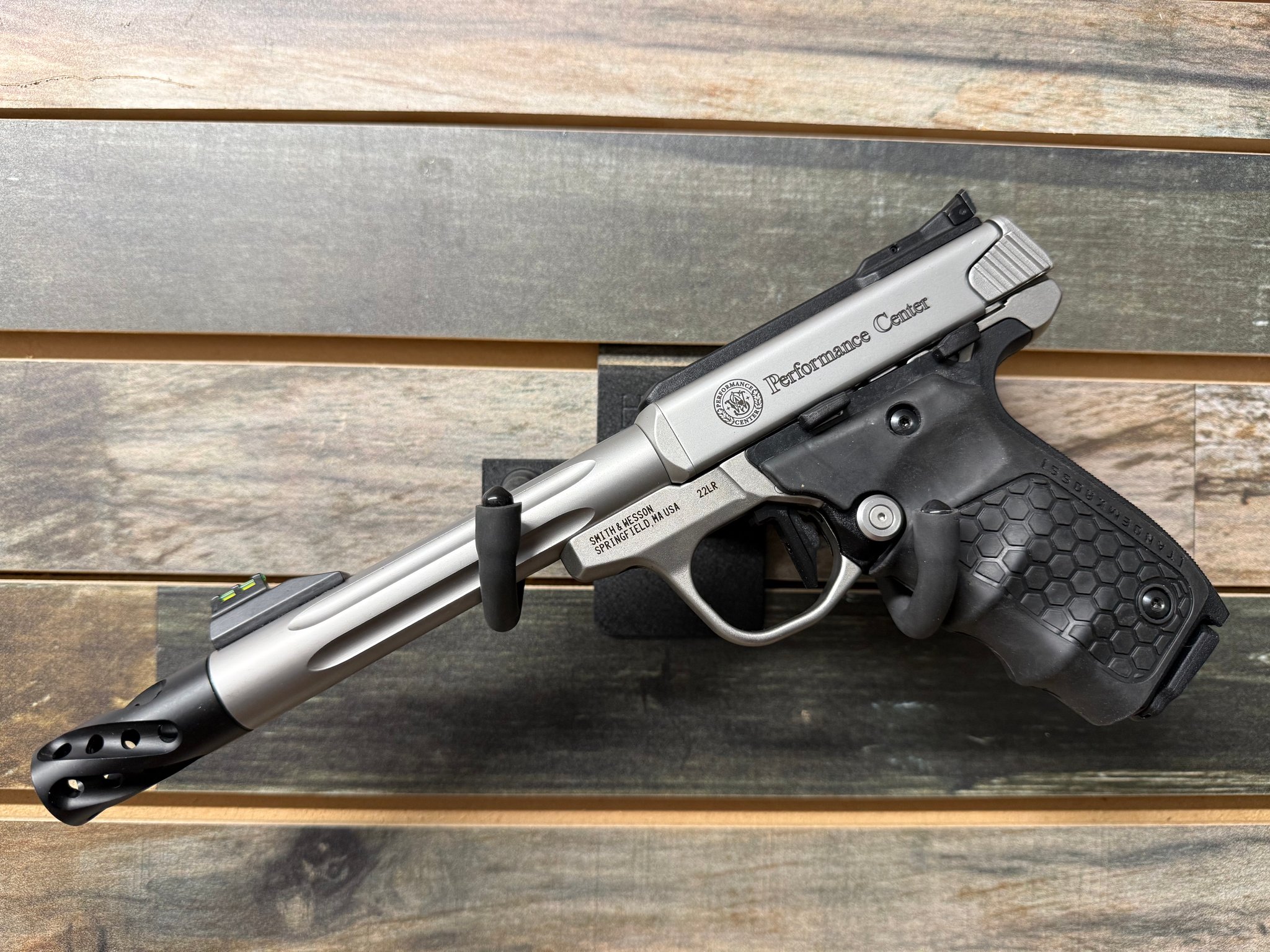 SMITH & WESSON SW22 VICTORY