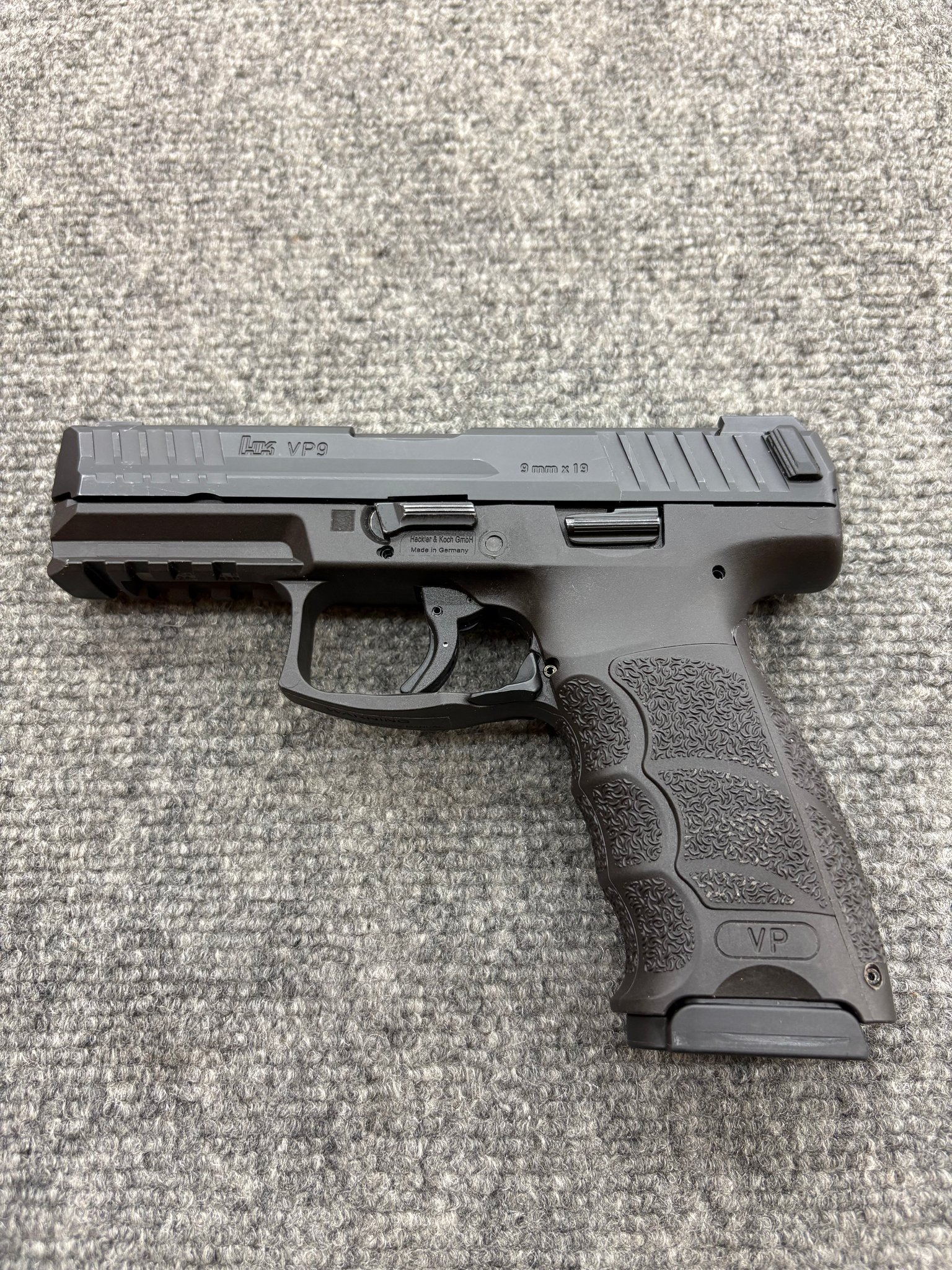 HECKLER & KOCH VP9