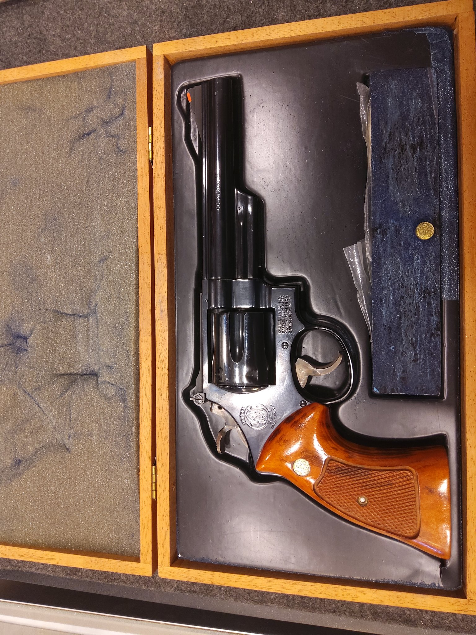 SMITH & WESSON 29-2