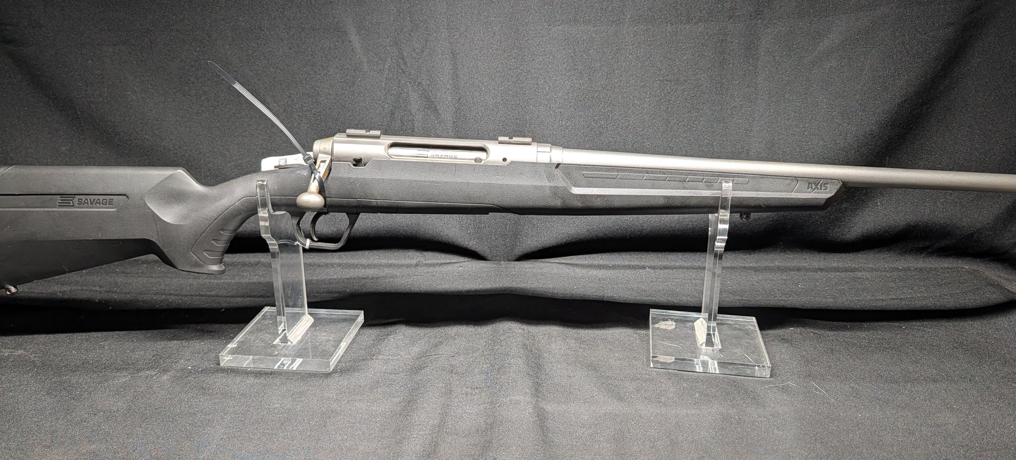 SAVAGE ARMS Axis