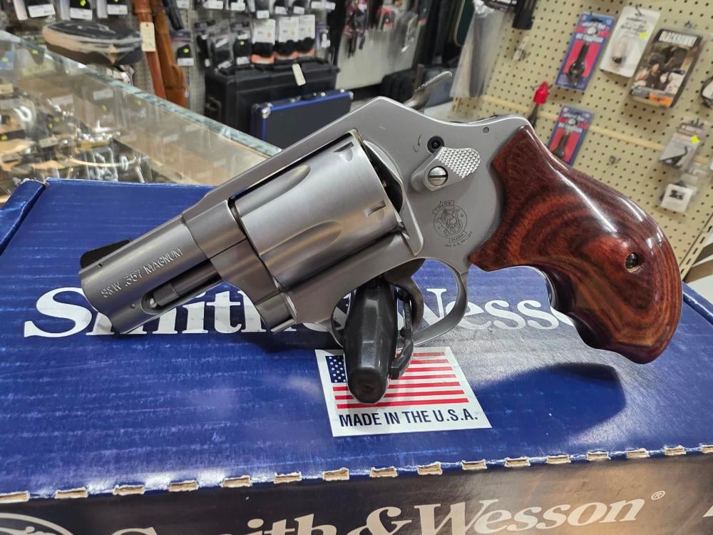 SMITH & WESSON M60LS