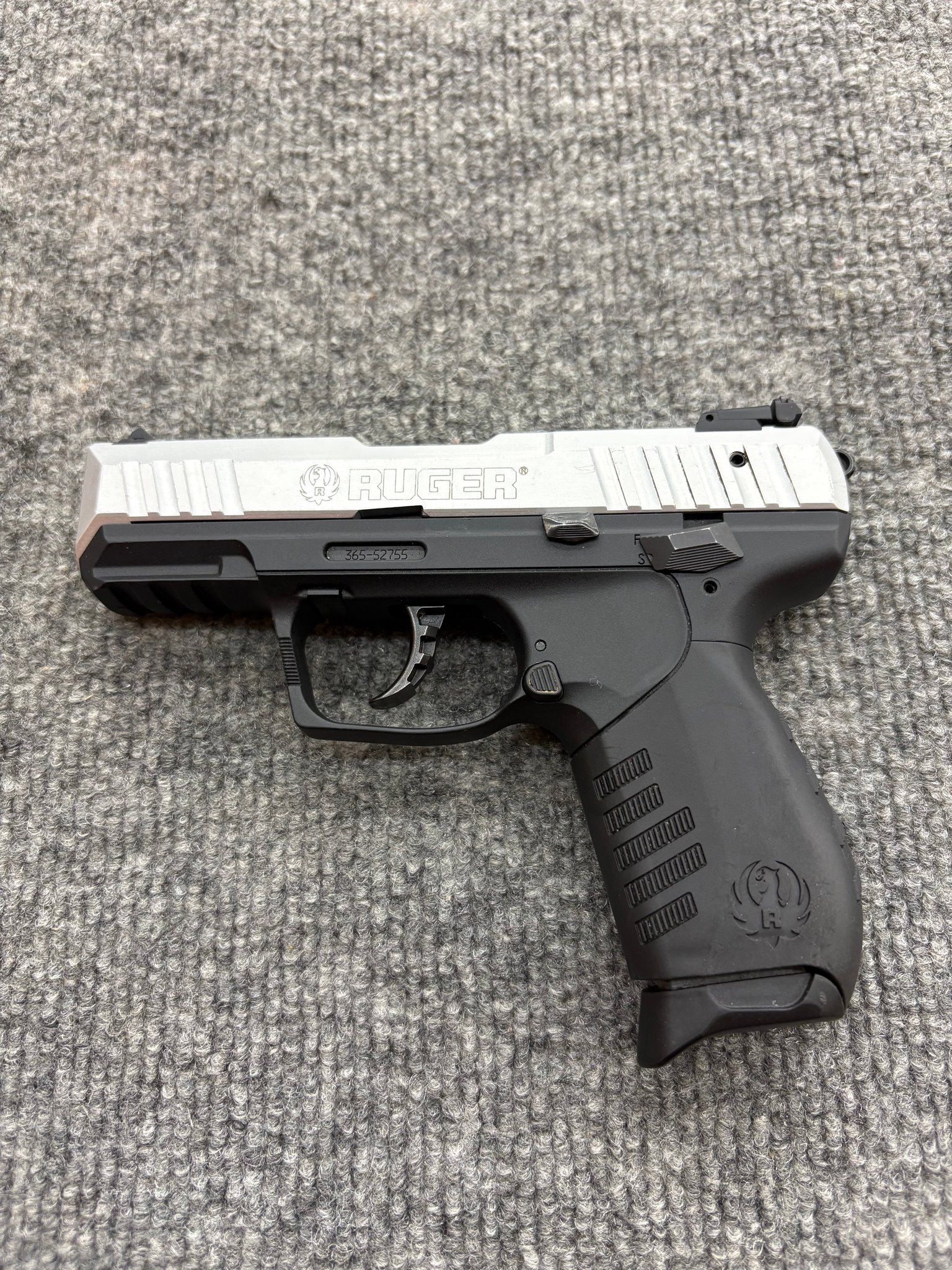 RUGER SR-22