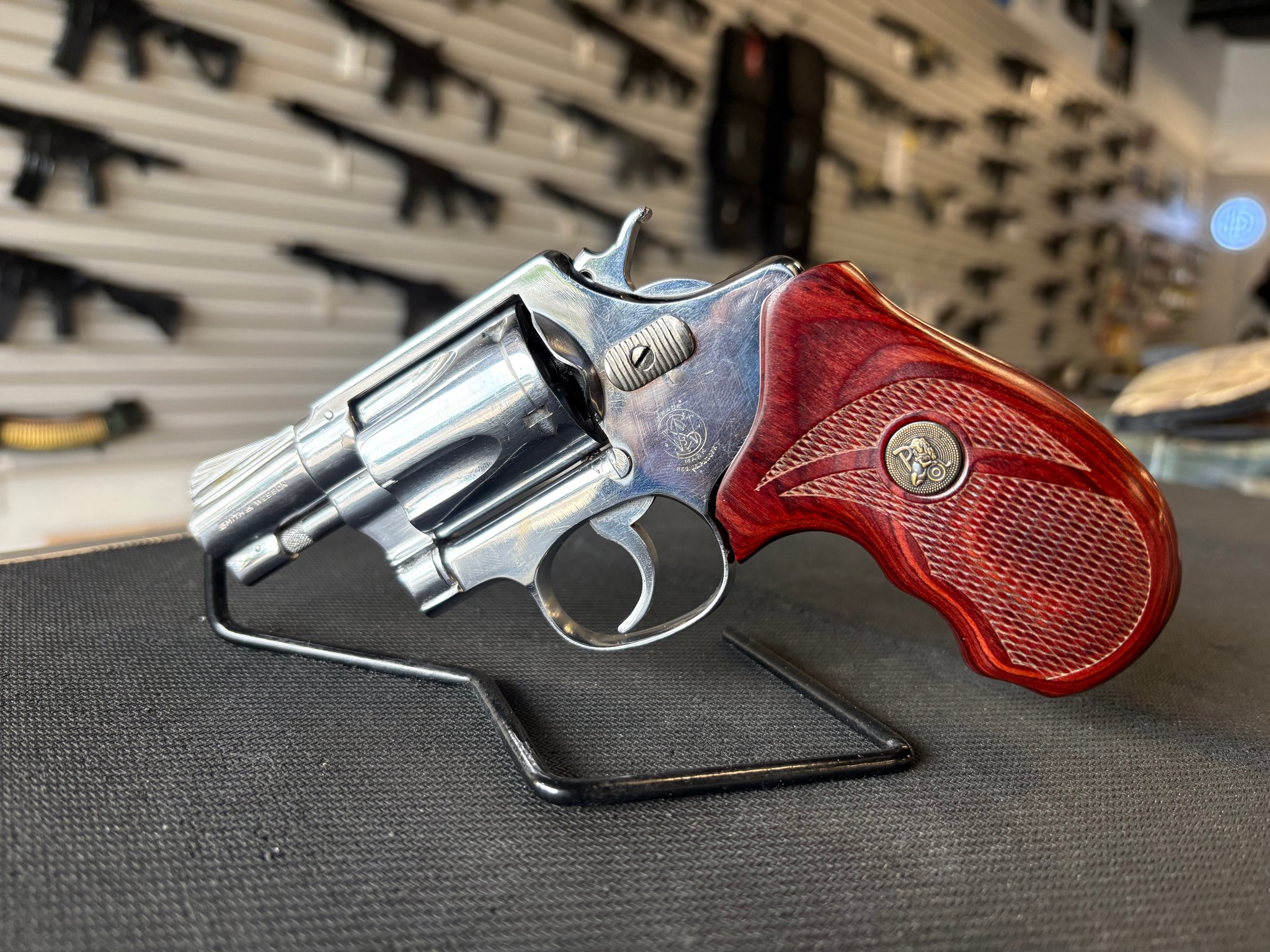 SMITH & WESSON MODEL 36