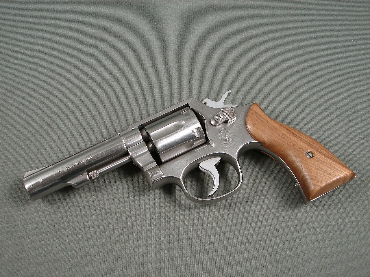 SMITH & WESSON 64-3