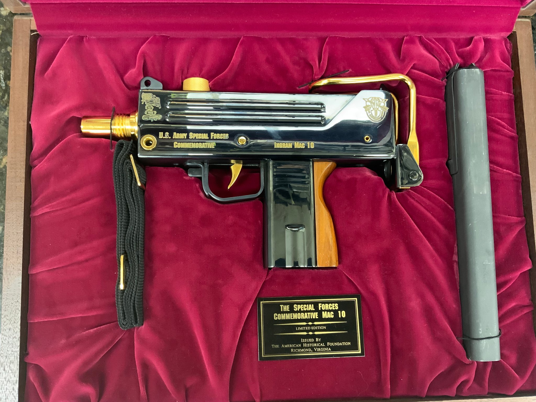 INGRAM MAC 10