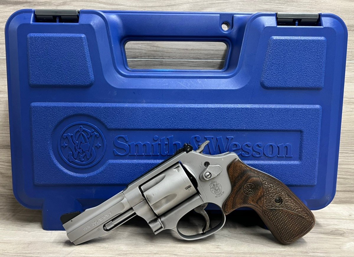 SMITH & WESSON 60-15 PRO SERIES
