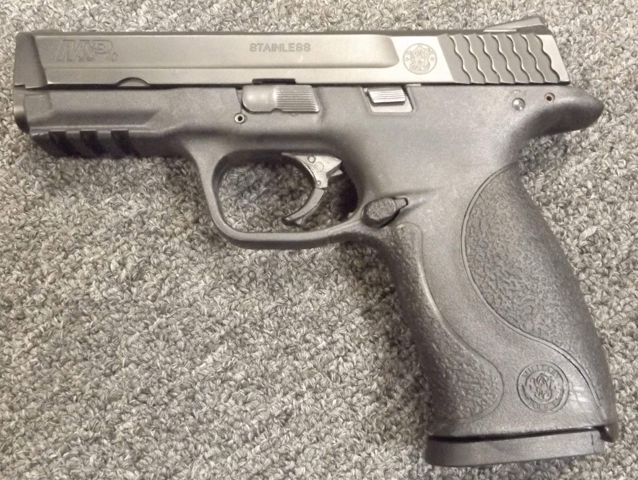 SMITH & WESSON M&P40