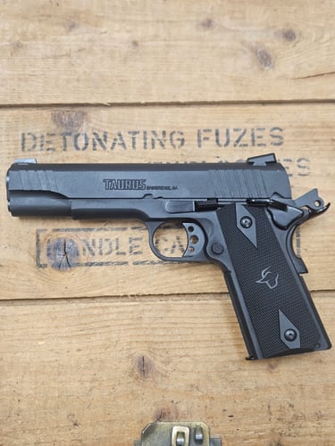 TAURUS 1911 9MM