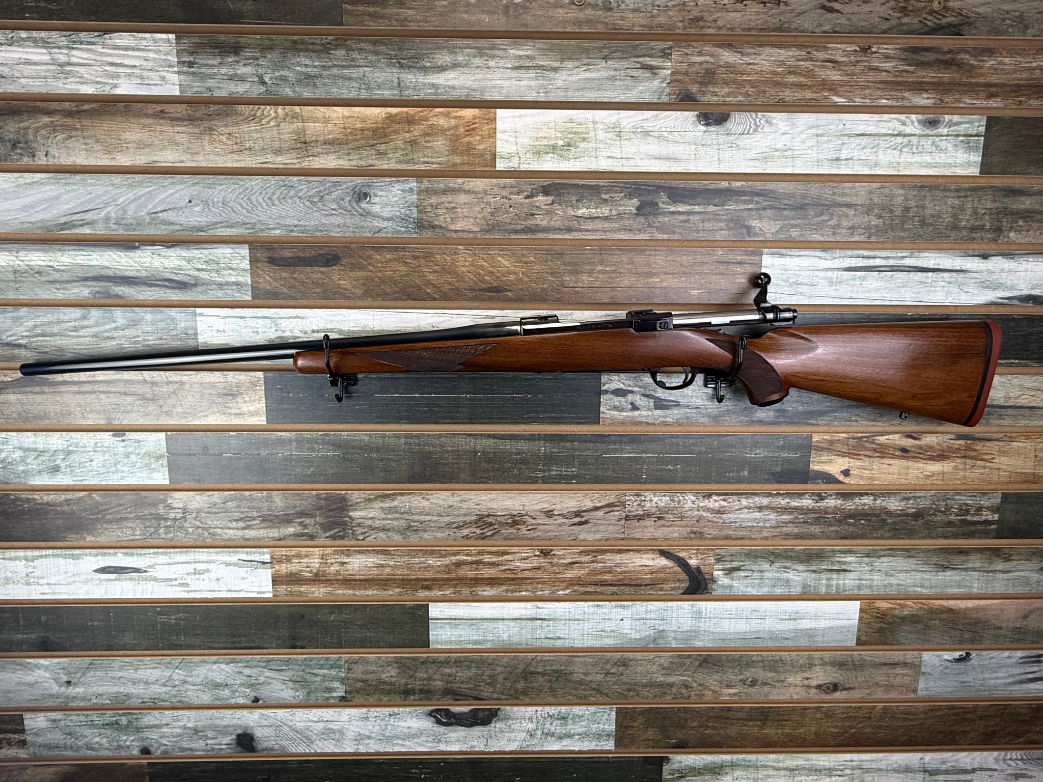 RUGER M-77