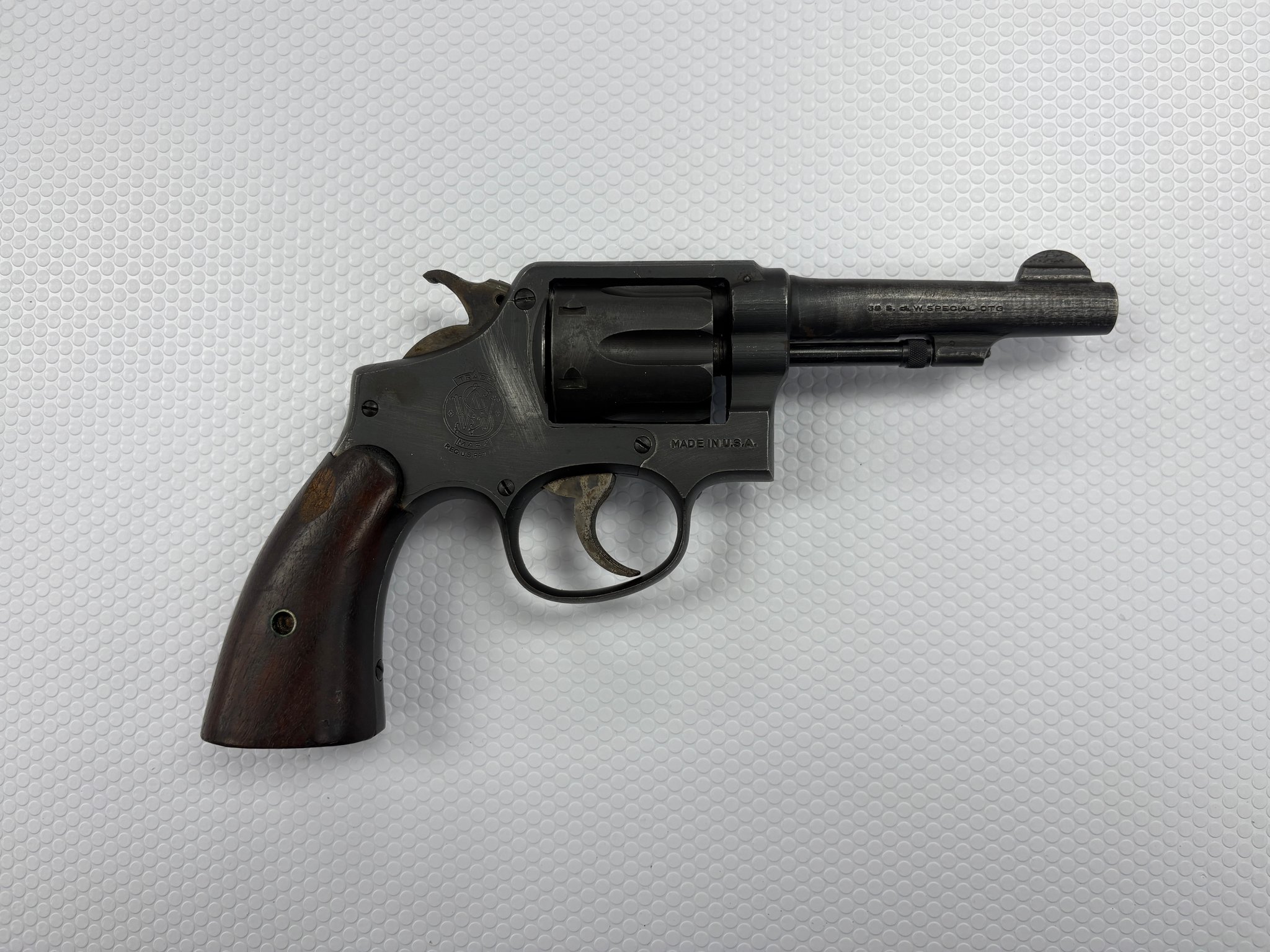 SMITH & WESSON Model 10