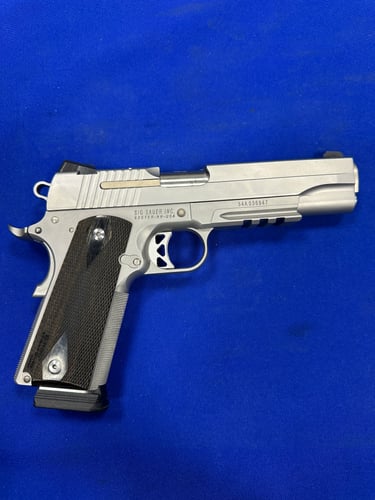 SIG SAUER 1911