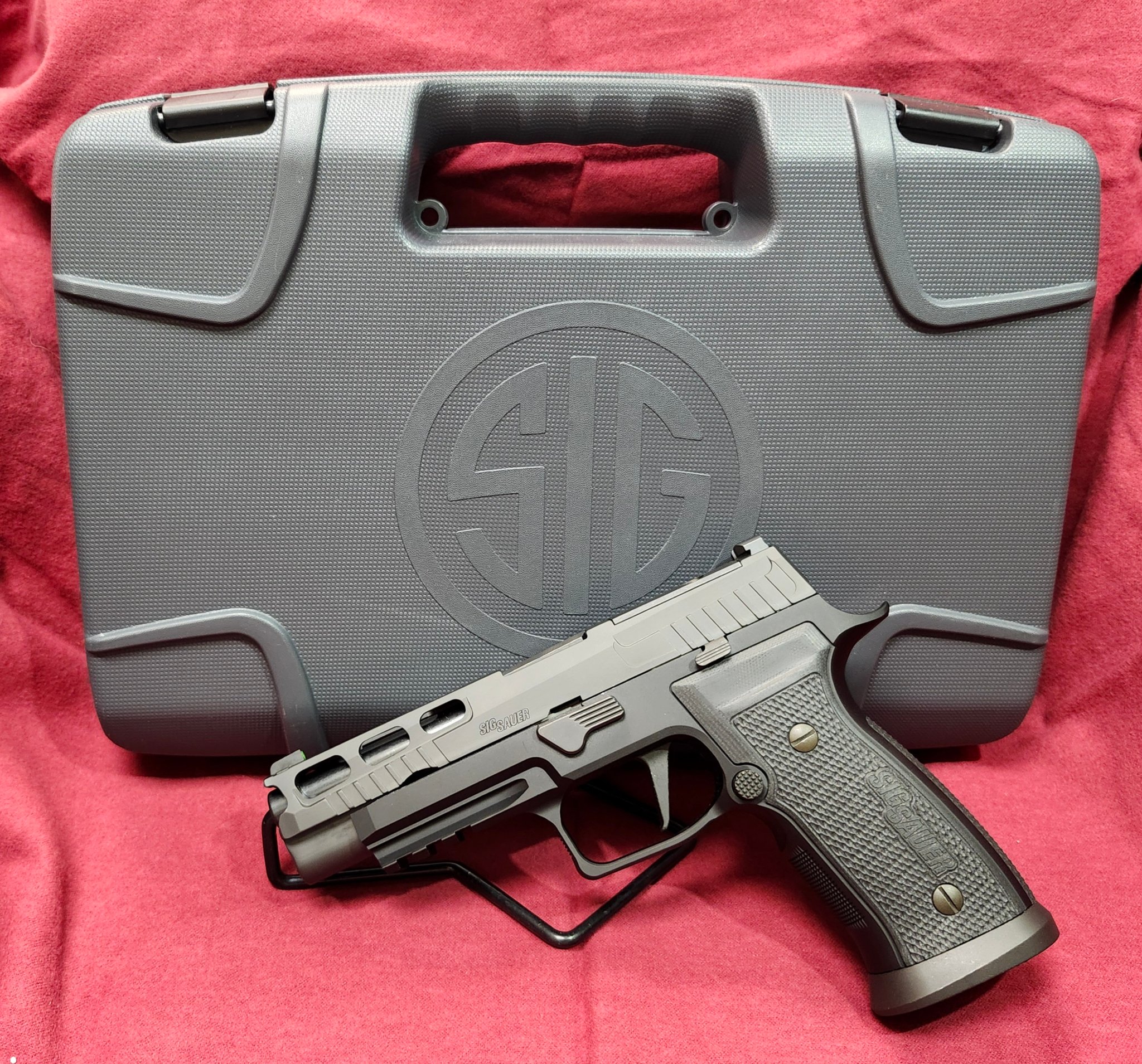SIG SAUER P320 AXG PRO
