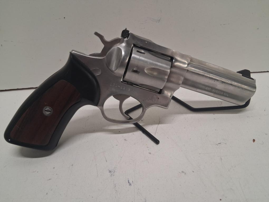 RUGER GP100 STAINLESS