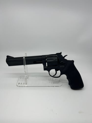 TAURUS 66