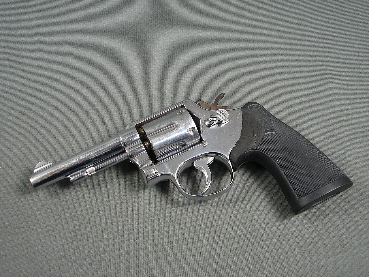SMITH & WESSON 10