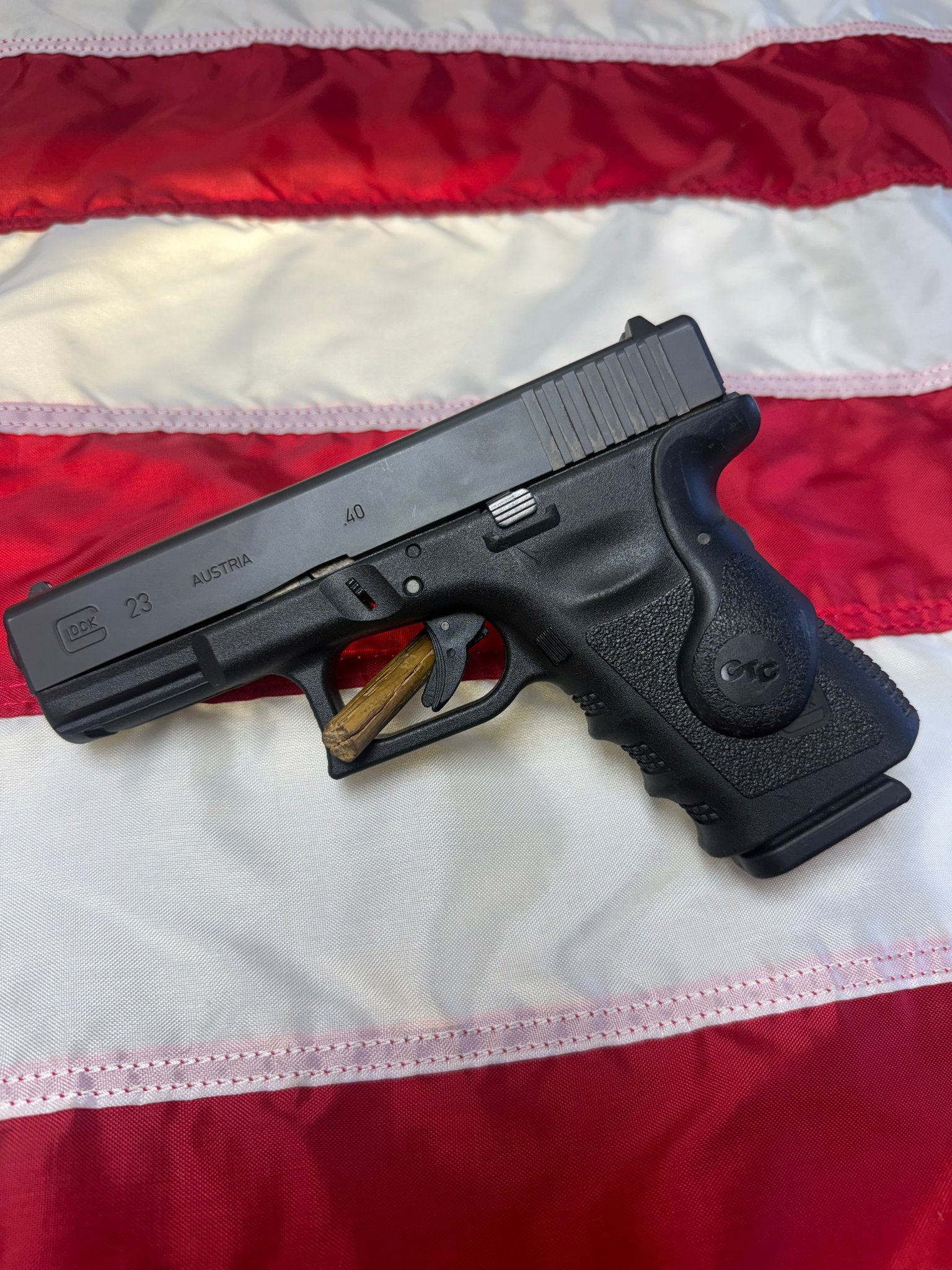 GLOCK 23