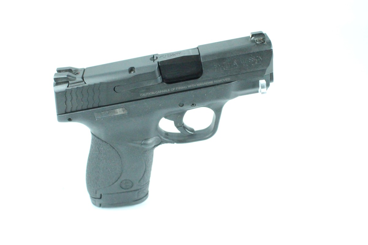 SMITH & WESSON M&P 40 SHIELD