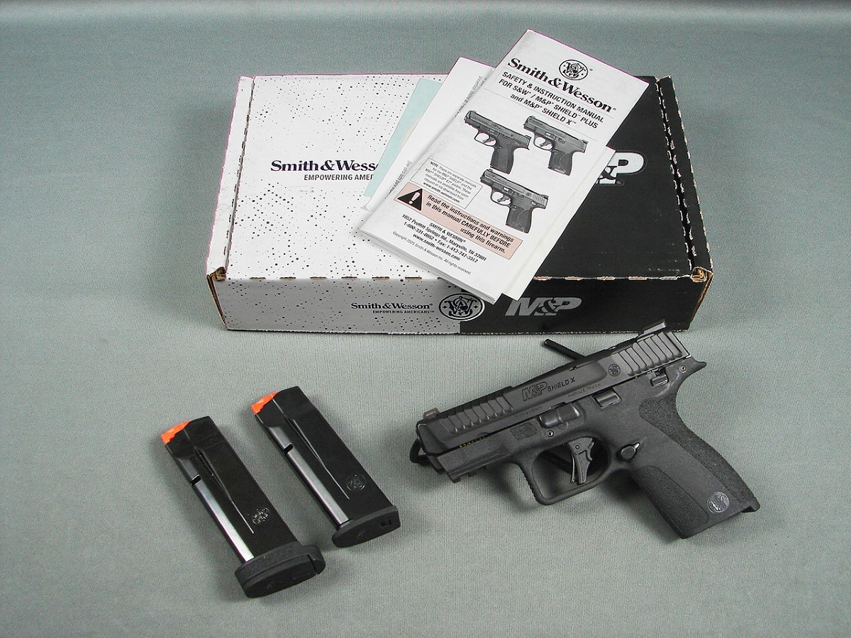 SMITH & WESSON SHIELD X