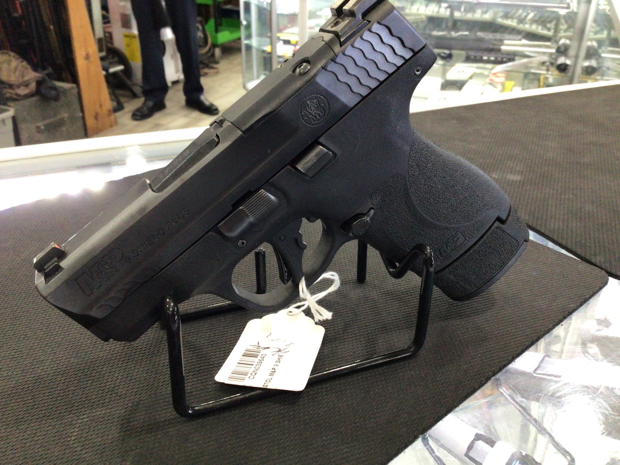 SMITH & WESSON M&P 9 SHIELD PLUS