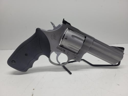 TAURUS 44 STANDARD