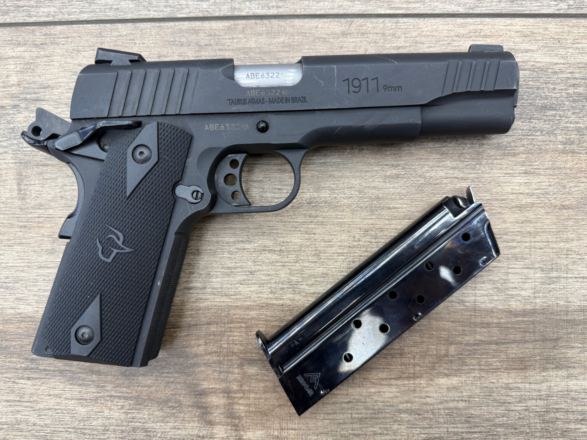 TAURUS 1911 9mm luger (9x19 para)