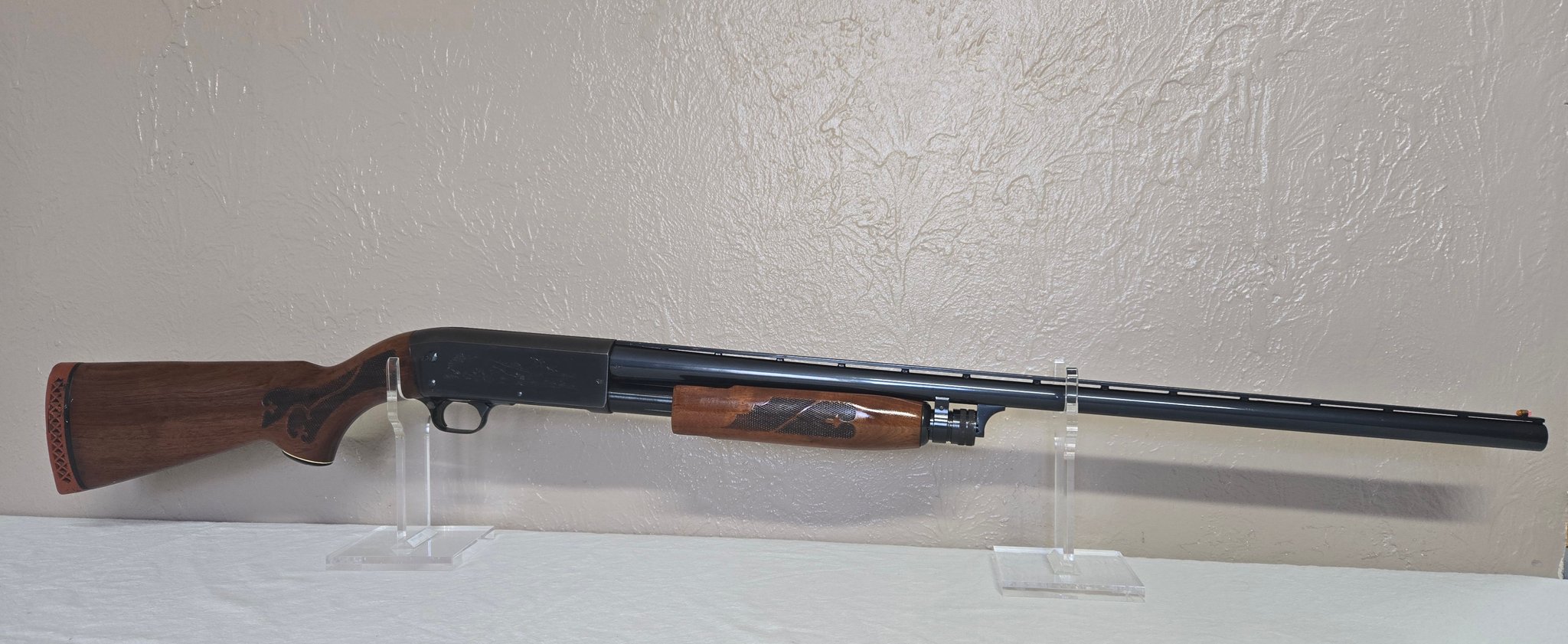 ITHACA GUN COMPANY MODEL 37 FEATHERLIGHT
