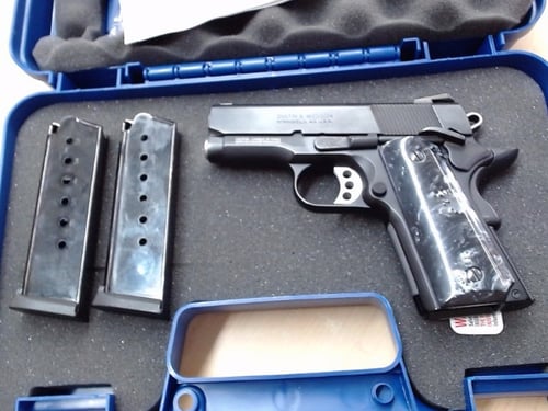 SMITH  WESSON SW1911 PRO SERIES