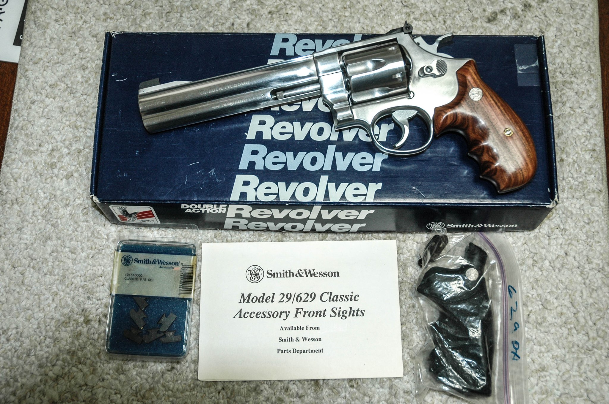 SMITH & WESSON 629 DX