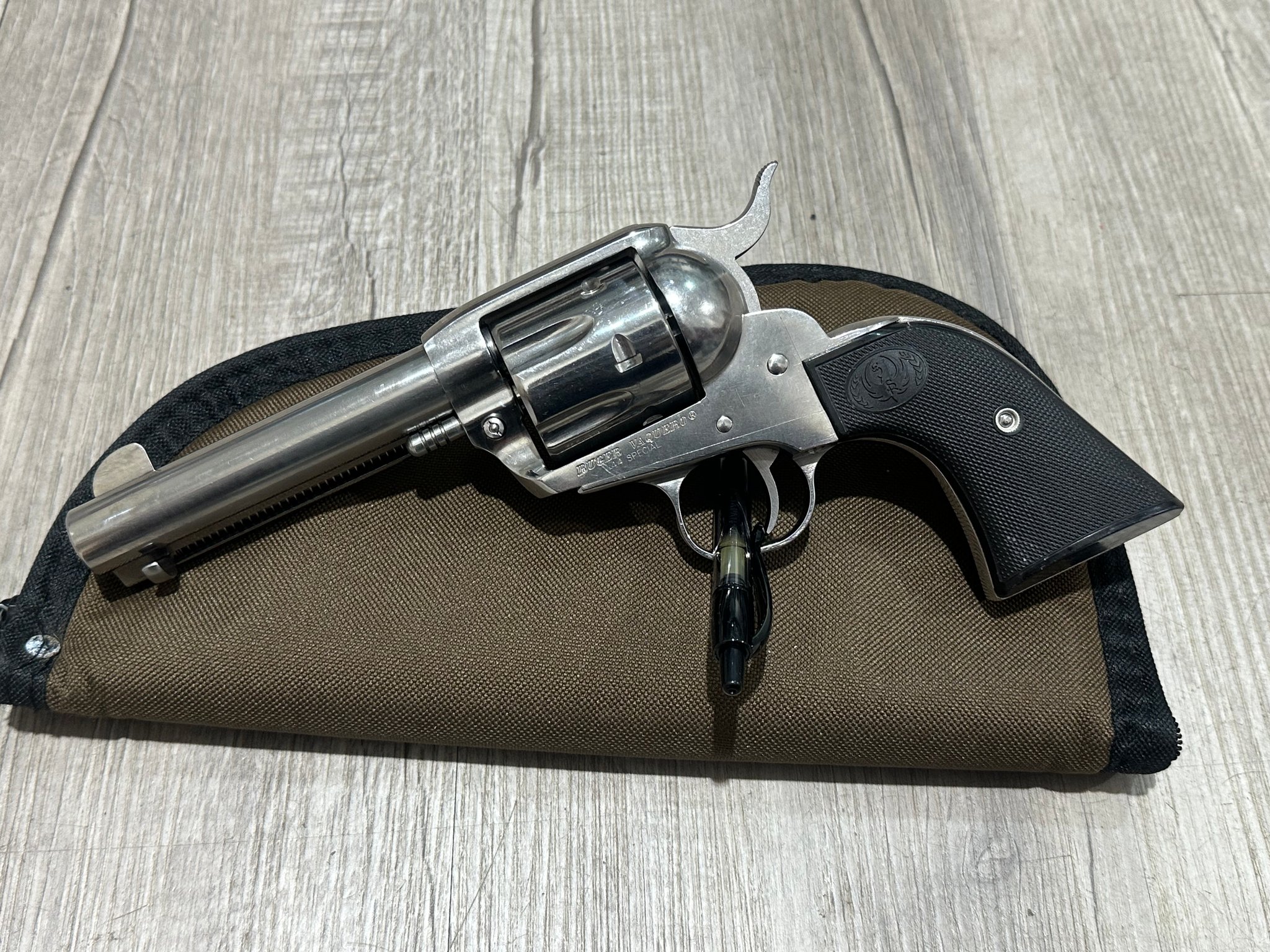 RUGER VAQUERO STAINLESS
